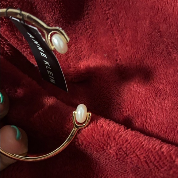 Anne Klein Gold Bracelet with Pearl Accents - Picture 5 of 8